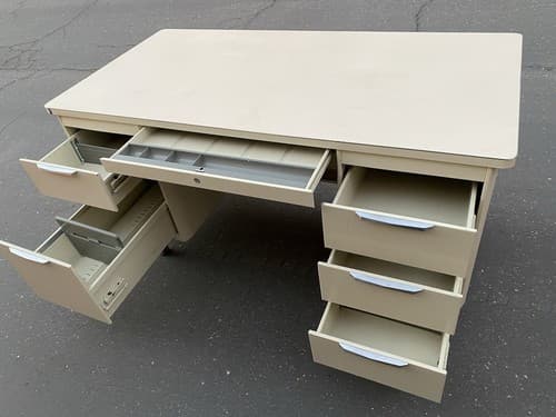 The General Fireproofing Vintage Mid Century Modern Metal Tanker Desk - Thumbnail 9