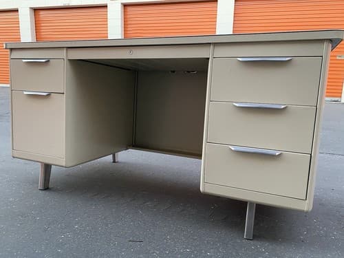 The General Fireproofing Vintage Mid Century Modern Metal Tanker Desk - Thumbnail 14