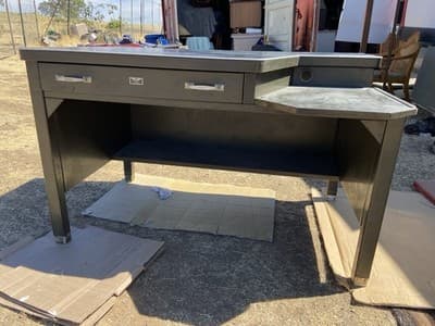 Mid-century Modern General Fireproofing Tanker Desk - Image 1