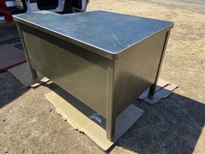 Mid-century Modern General Fireproofing Tanker Desk - Thumbnail 4