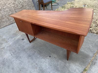 Peter Løvig Nielsen for Hedensted Møbelfabrik MCM Danish Teak Boomerang Desk - Thumbnail 8