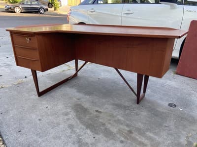 Peter Løvig Nielsen for Hedensted Møbelfabrik MCM Danish Teak Boomerang Desk - Thumbnail 21