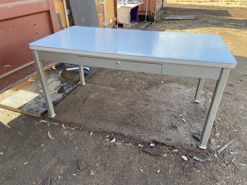 Shaw Walker Vintage Mid Century Modern Metal Tanker Desk. - Thumbnail 7