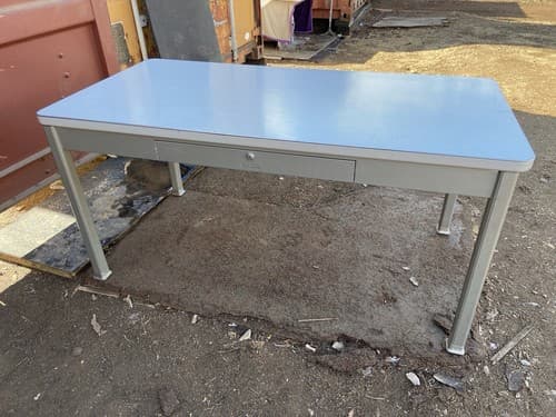 Shaw Walker Vintage Mid Century Modern Metal Tanker Desk. - Thumbnail 18