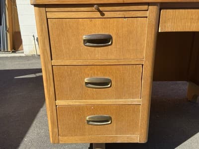 Vintage Mid Century Modern Wooden Desk by Jasper Furniture. - Thumbnail 5