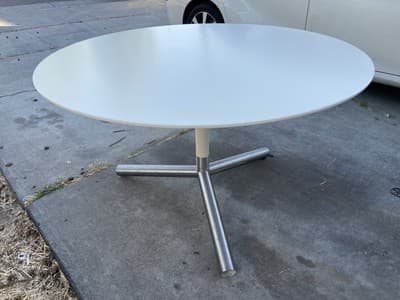 Blu Dot Sprout Round Pedestal Dining Table - Thumbnail 8