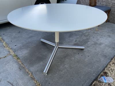 Blu Dot Sprout Round Pedestal Dining Table - Thumbnail 16