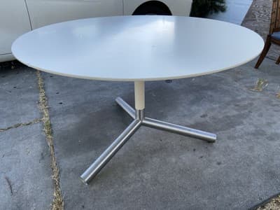 Blu Dot Sprout Round Pedestal Dining Table - Thumbnail 5