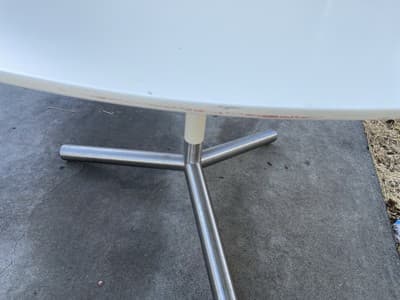 Blu Dot Sprout Round Pedestal Dining Table - Thumbnail 17