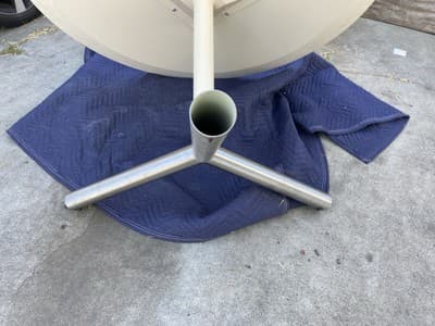 Blu Dot Sprout Round Pedestal Dining Table - Thumbnail 18