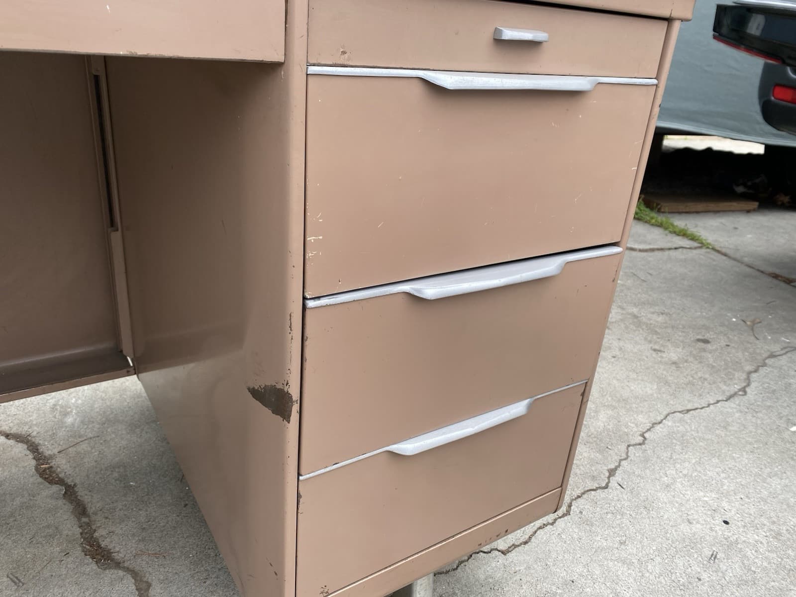 Mid-century Modern General Fireproofing Tanker Desk Mode Maker Vintage Metal - Thumbnail 10