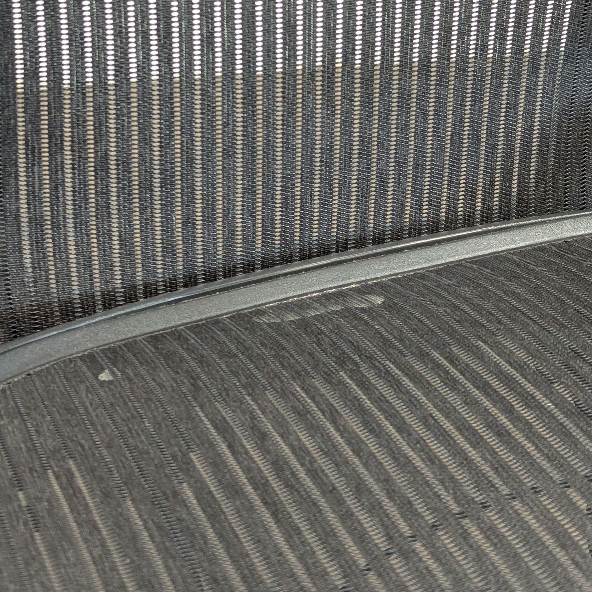 Herman Miller Aeron Ergonomic Office Chair – Carbon Mesh, Adjustable Arms - Thumbnail 4