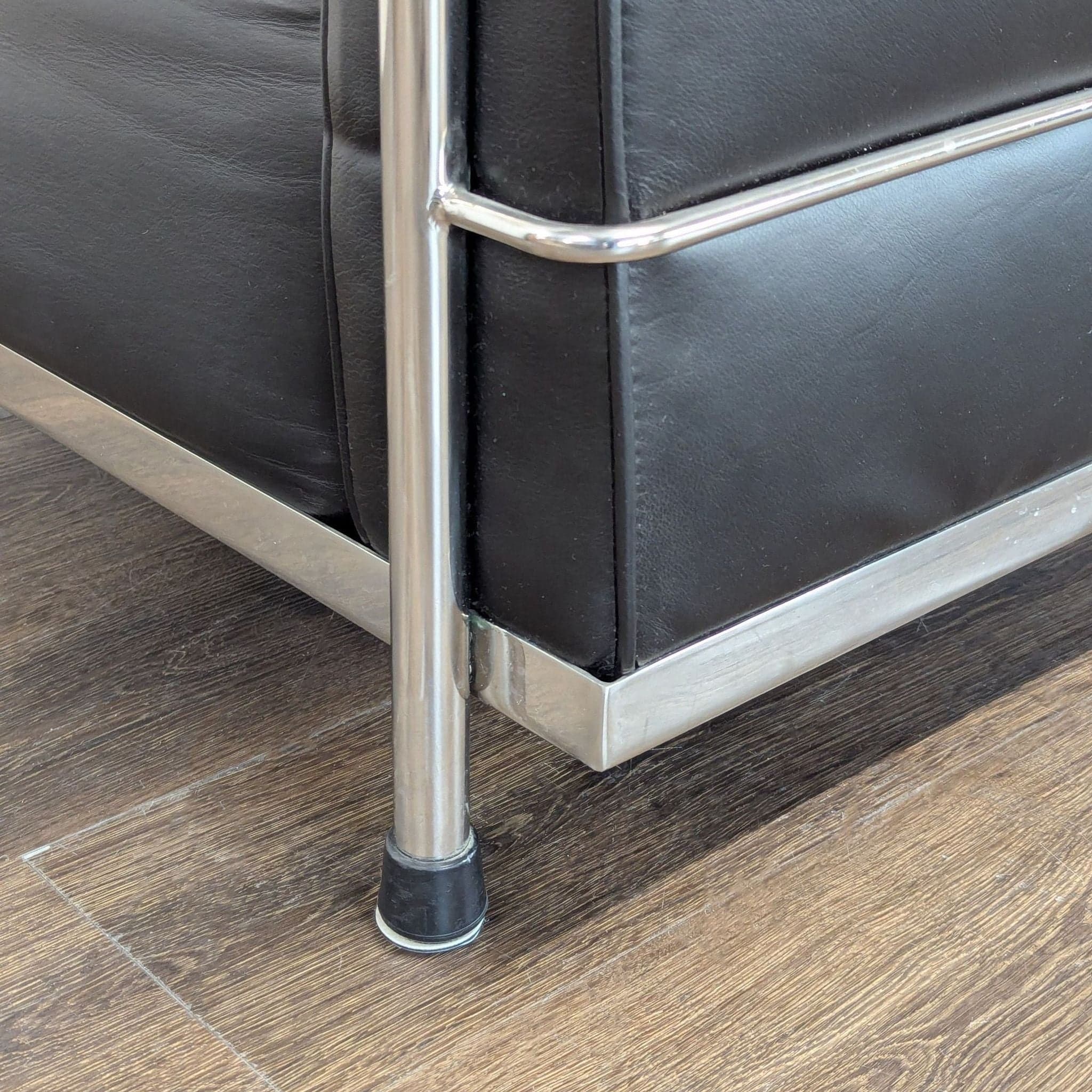 Design Within Reach LC2 Petit Modele Modern Black Leather Lounge Chair - Thumbnail 4