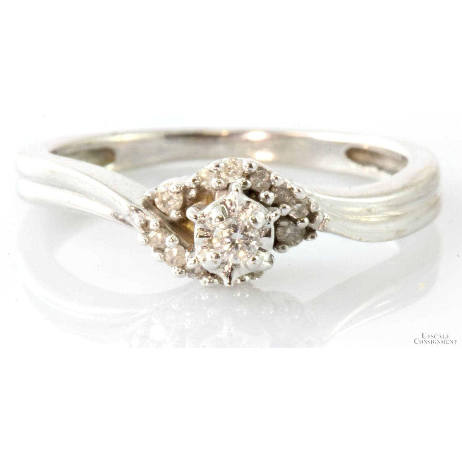 .10ctw Round Brilliant Cut Diamond 10K White Gold Ring - Size 6 - Image 1