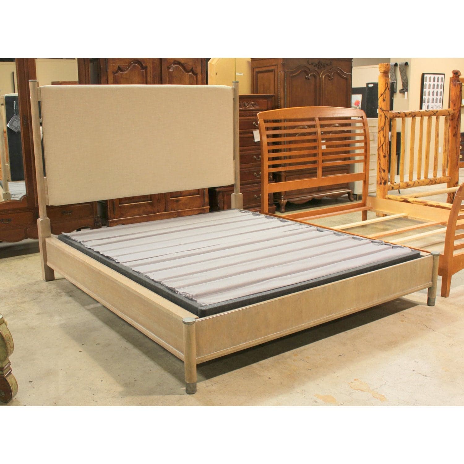 Hooker Furniture 'Affinity' California King Platform Bed - Beige - Thumbnail 2