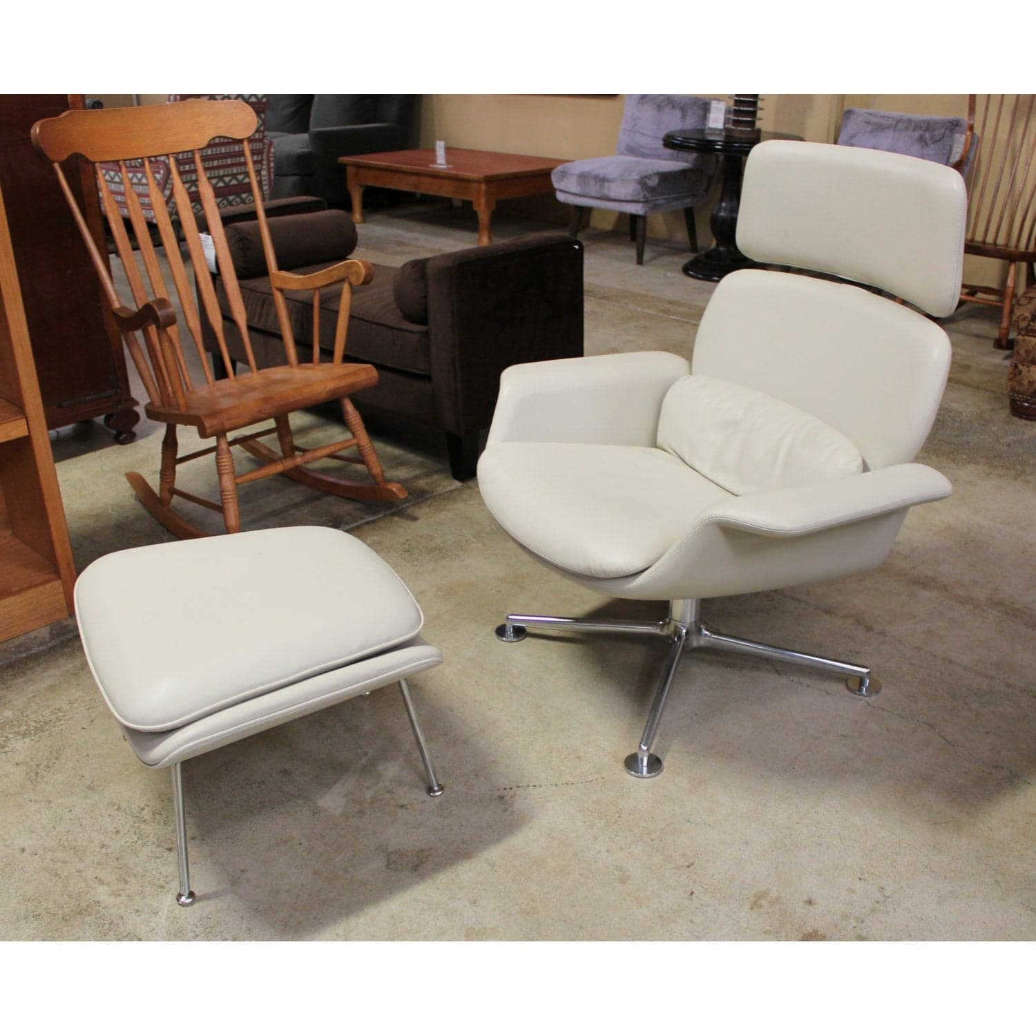 Knoll Swivel High Back Lounge Chair w/ Ottoman - Beige - Thumbnail 3