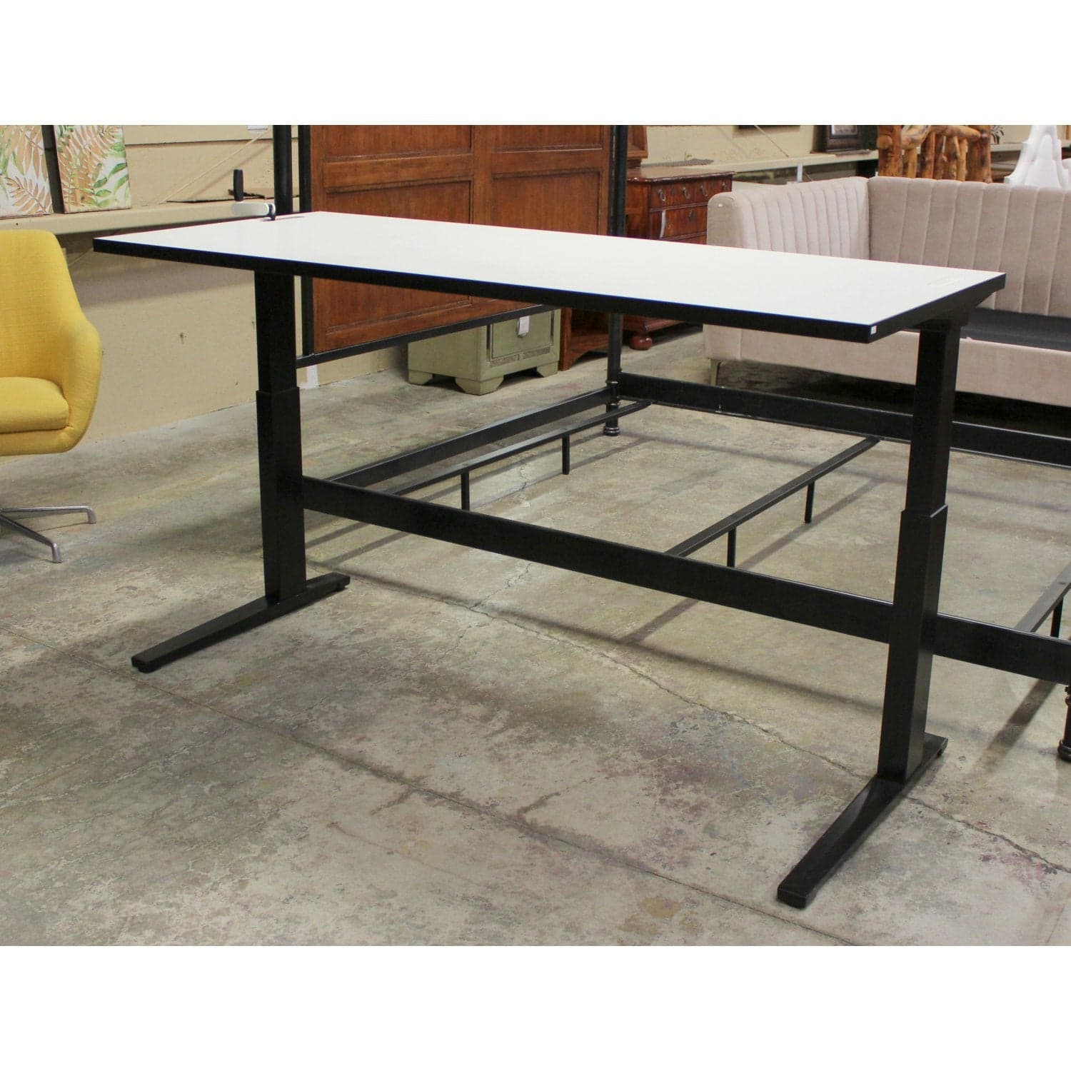 Herman Miller Sit/Stand Adjustable Desk - White & Black - Thumbnail 3