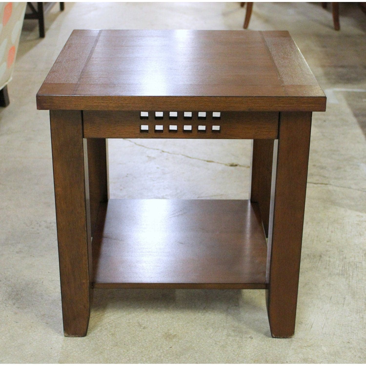 Craftsman Style Oak End Table - Thumbnail 2