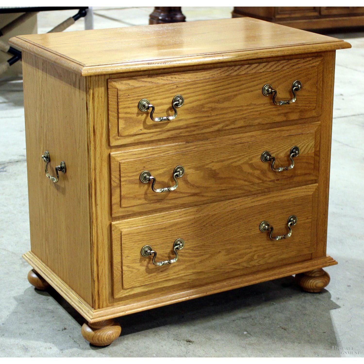 Ethan Allen Oak 3 Drawer Accent Chest - Thumbnail 3