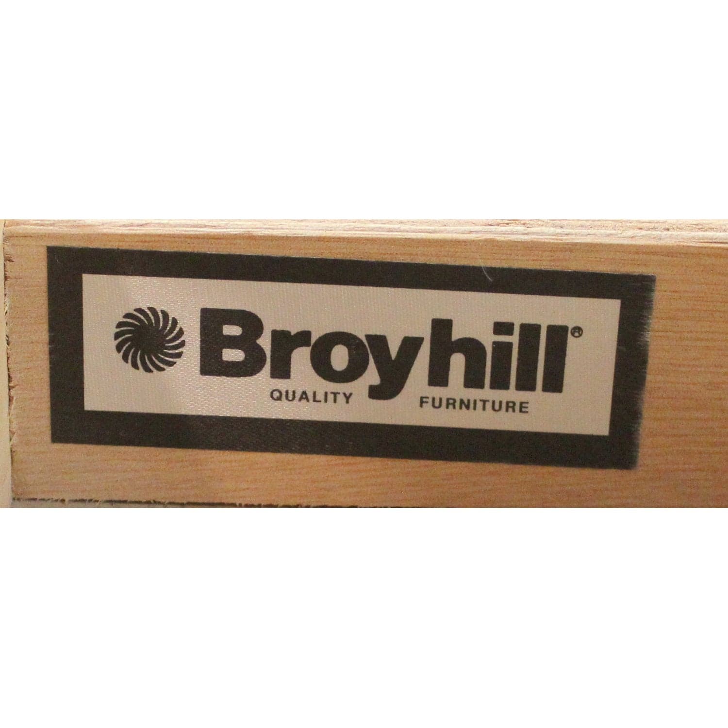 Broyhill Pine End Table - Thumbnail 7