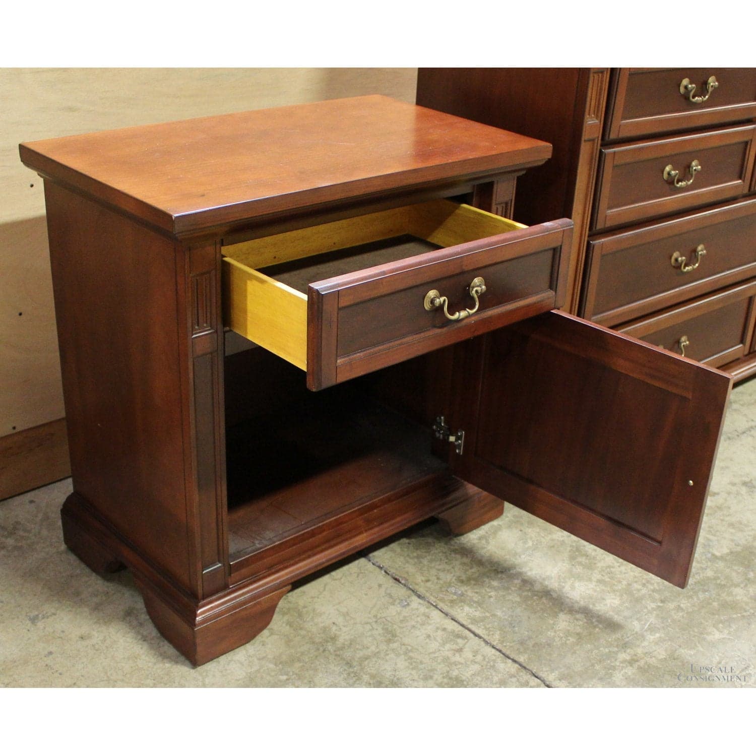 Two-Tone 1 Drawer, 1 Door Nightstand - Two-Tone - Thumbnail 3