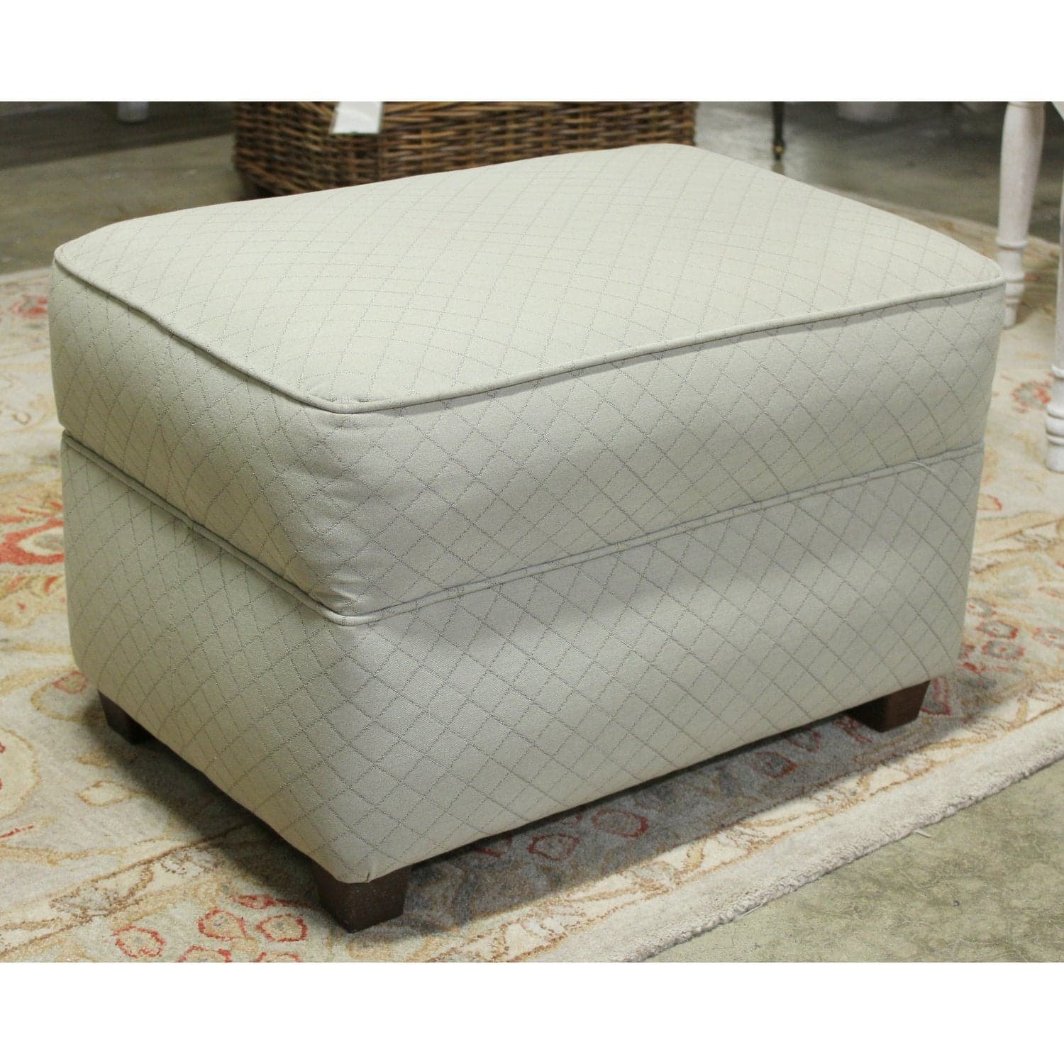 Wicker Chair w/Ottoman - Thumbnail 6