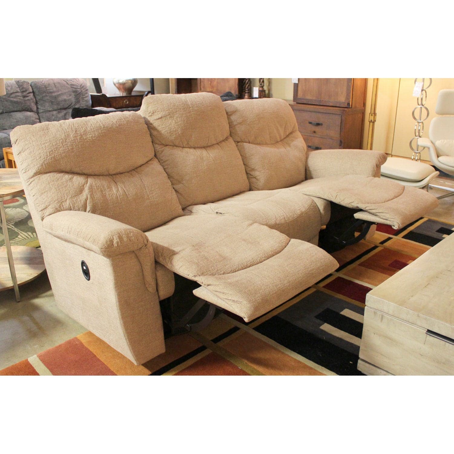 La-Z-Boy Oatmeal Dual Reclining Sofa - Oatmeal - Thumbnail 3