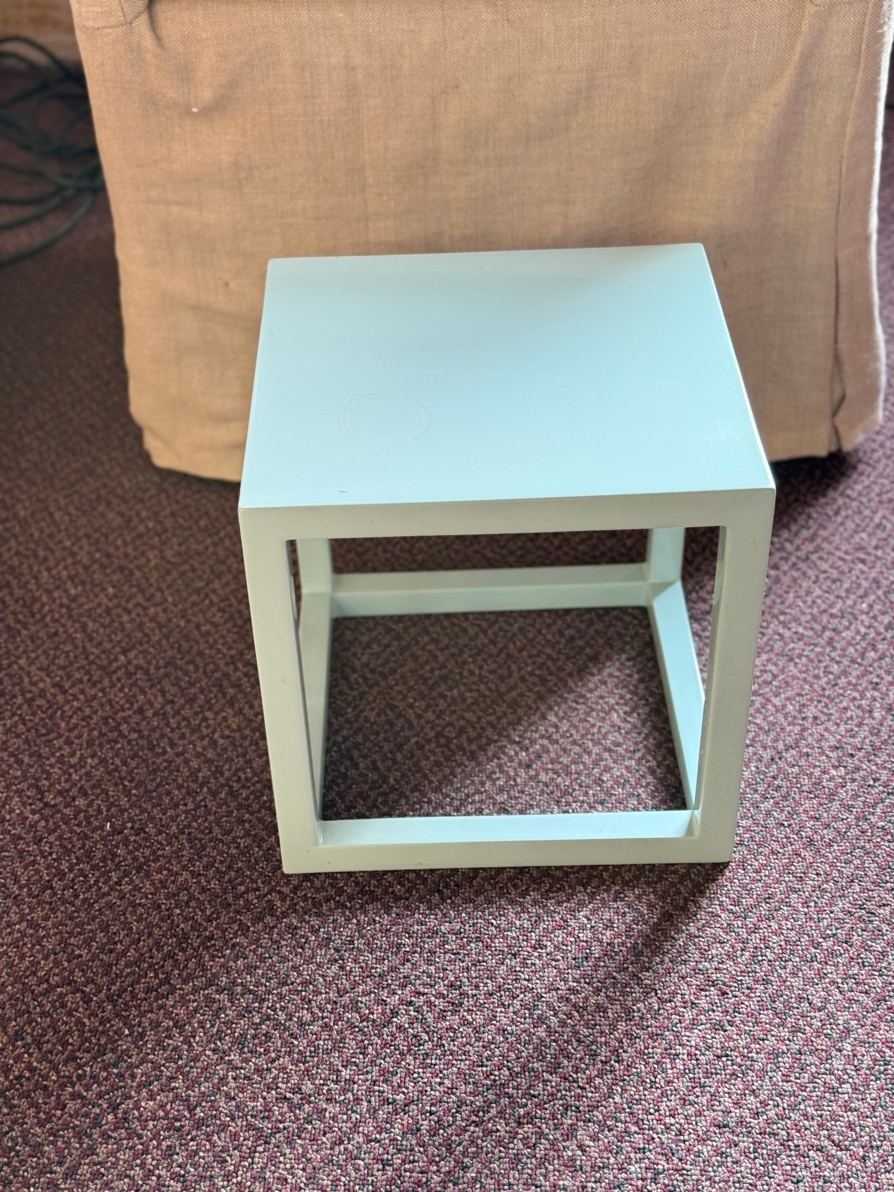 Small Square Table with Light Blue Metal Frame HR9 - Thumbnail 3