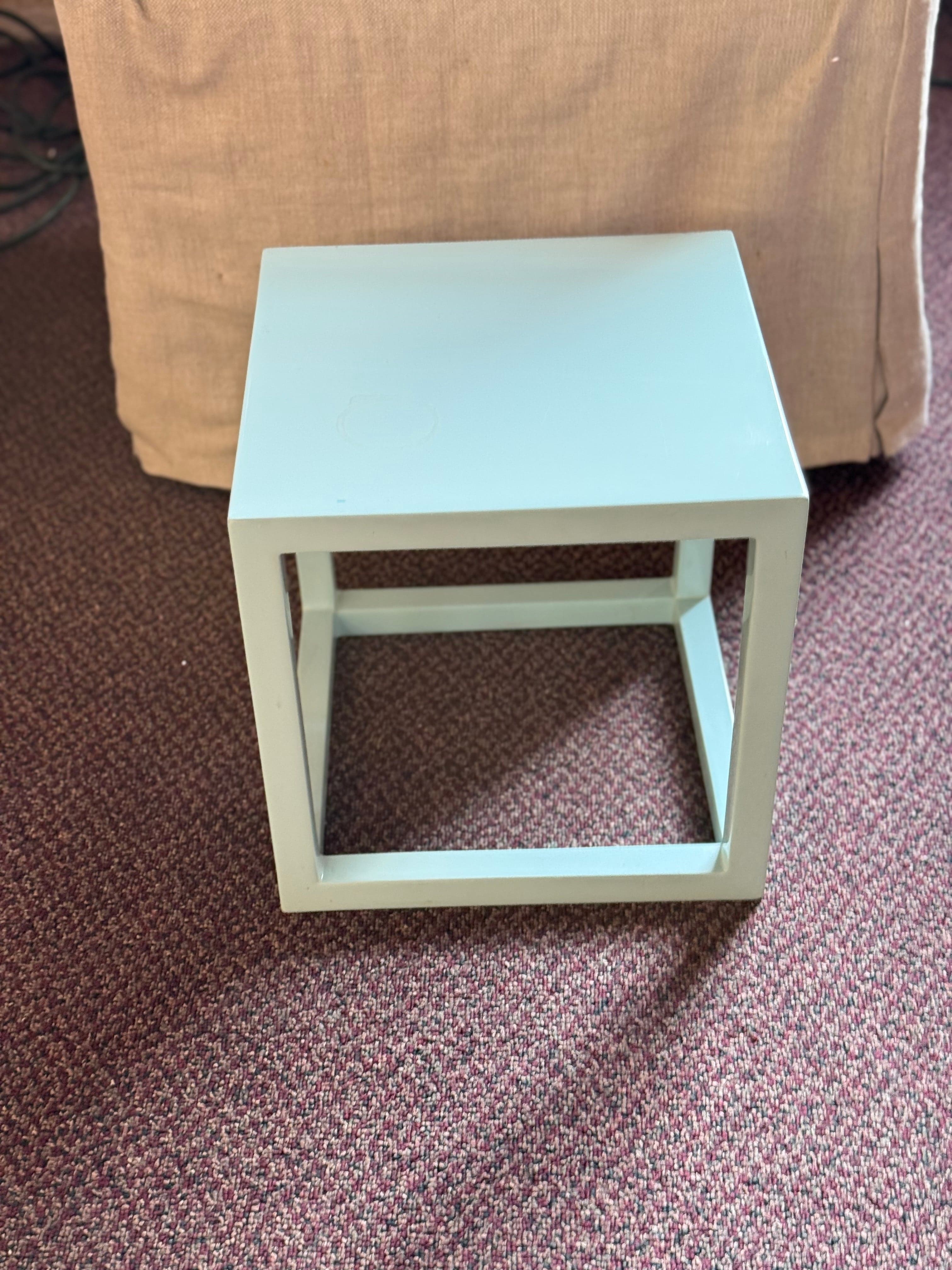 Small Square Table with Light Blue Metal Frame HR9 - Thumbnail 2