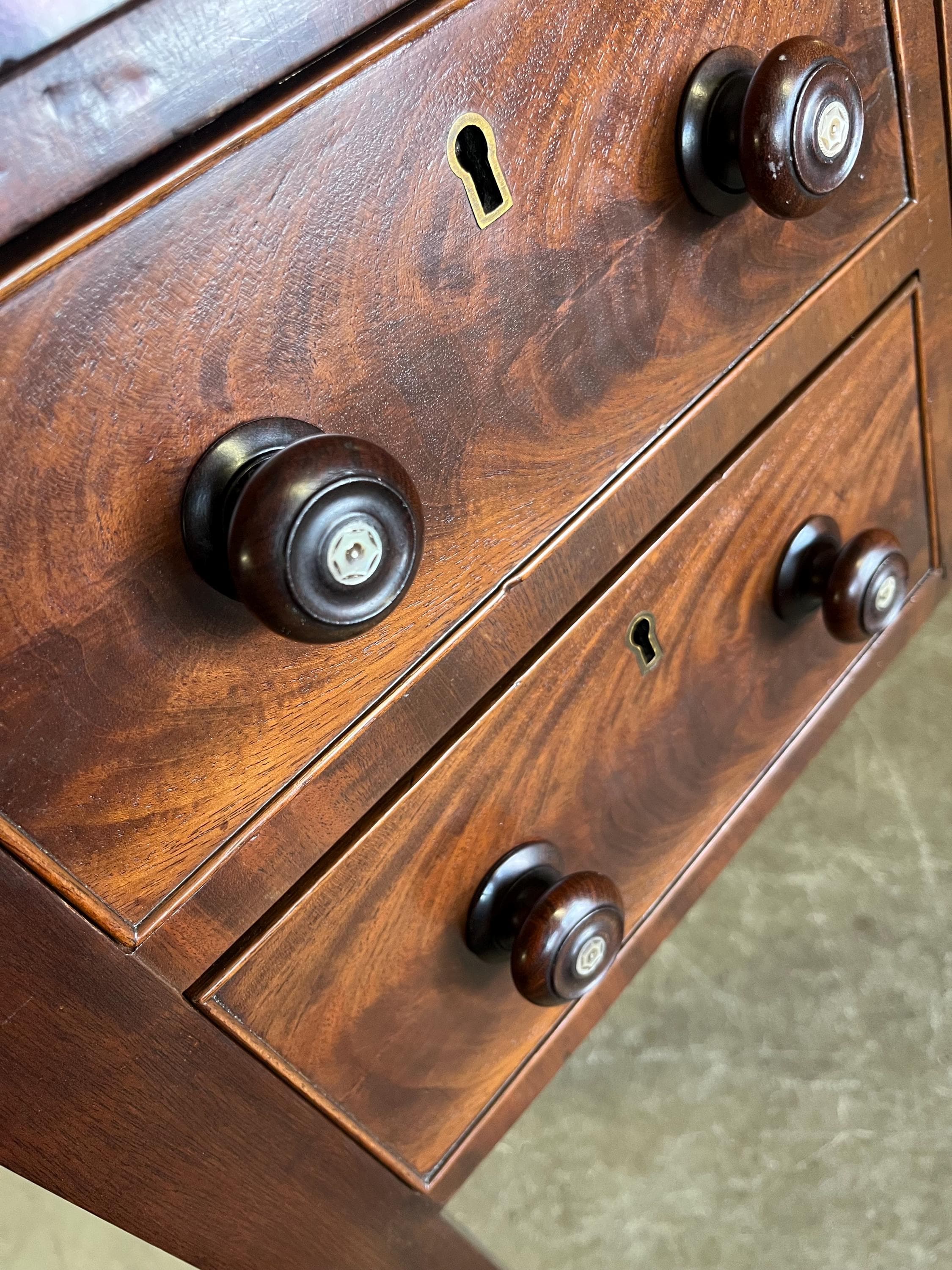 Antique Flame Mahogany Brandy Board - Thumbnail 9