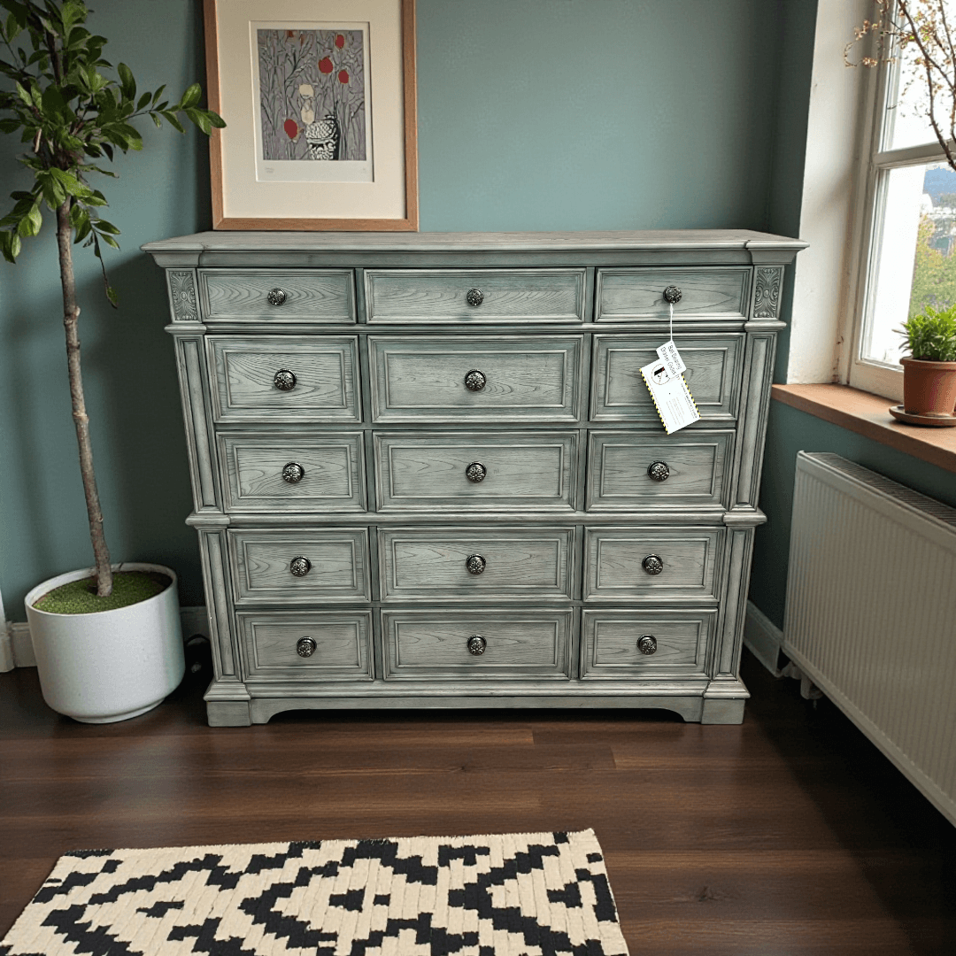 Picket House Furnishings Brookstone 15-Drawer Mansion Chest in Aged Grey