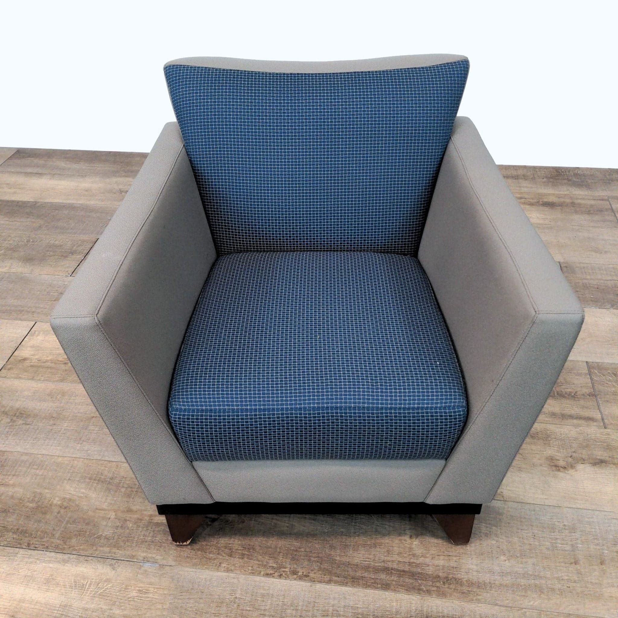 Huddle Commercial Grade Office Chair by Arcadia Chair Company - Thumbnail 5