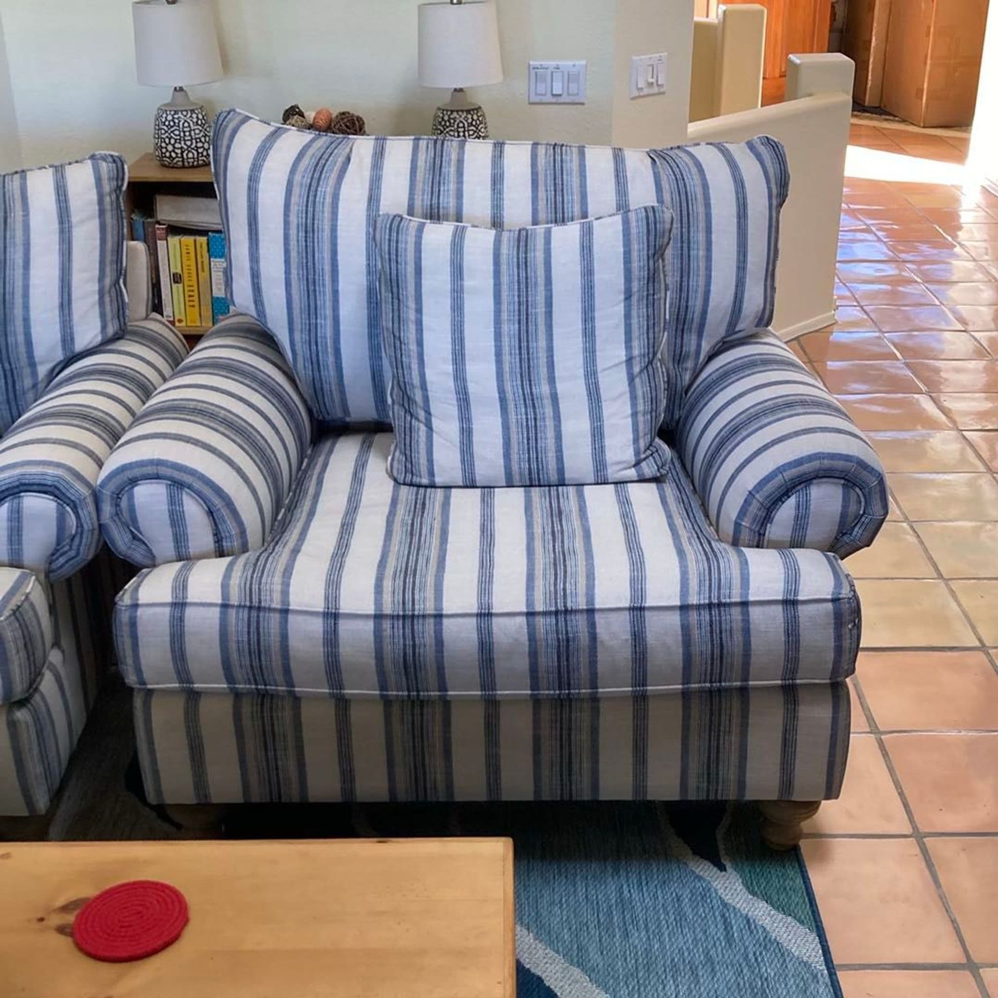 Paula Deen by Craftmaster Furniture Striped Lounge Chairs – Set of 2, Blue & White - Thumbnail 5