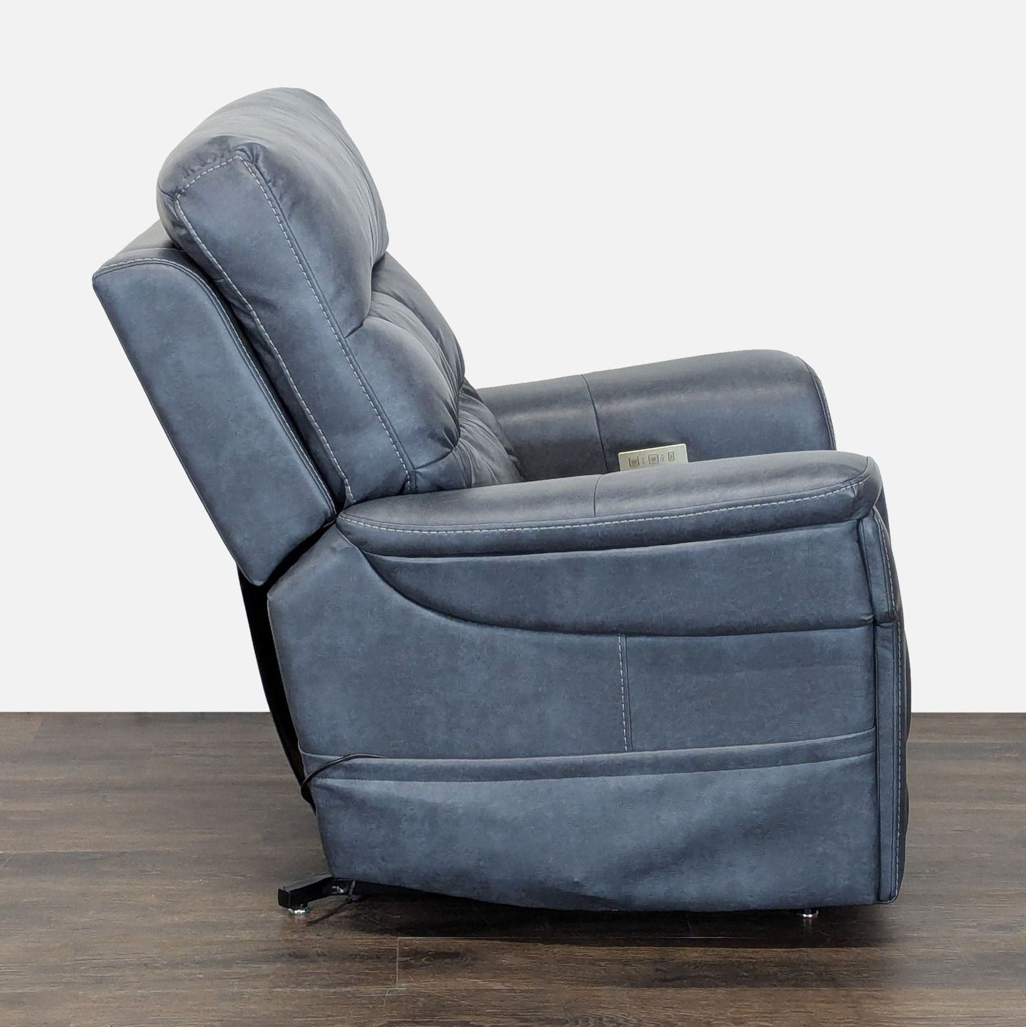 Pride Mobility Ultra PLR-4955 Electric Recliner Lift Chair - Thumbnail 4