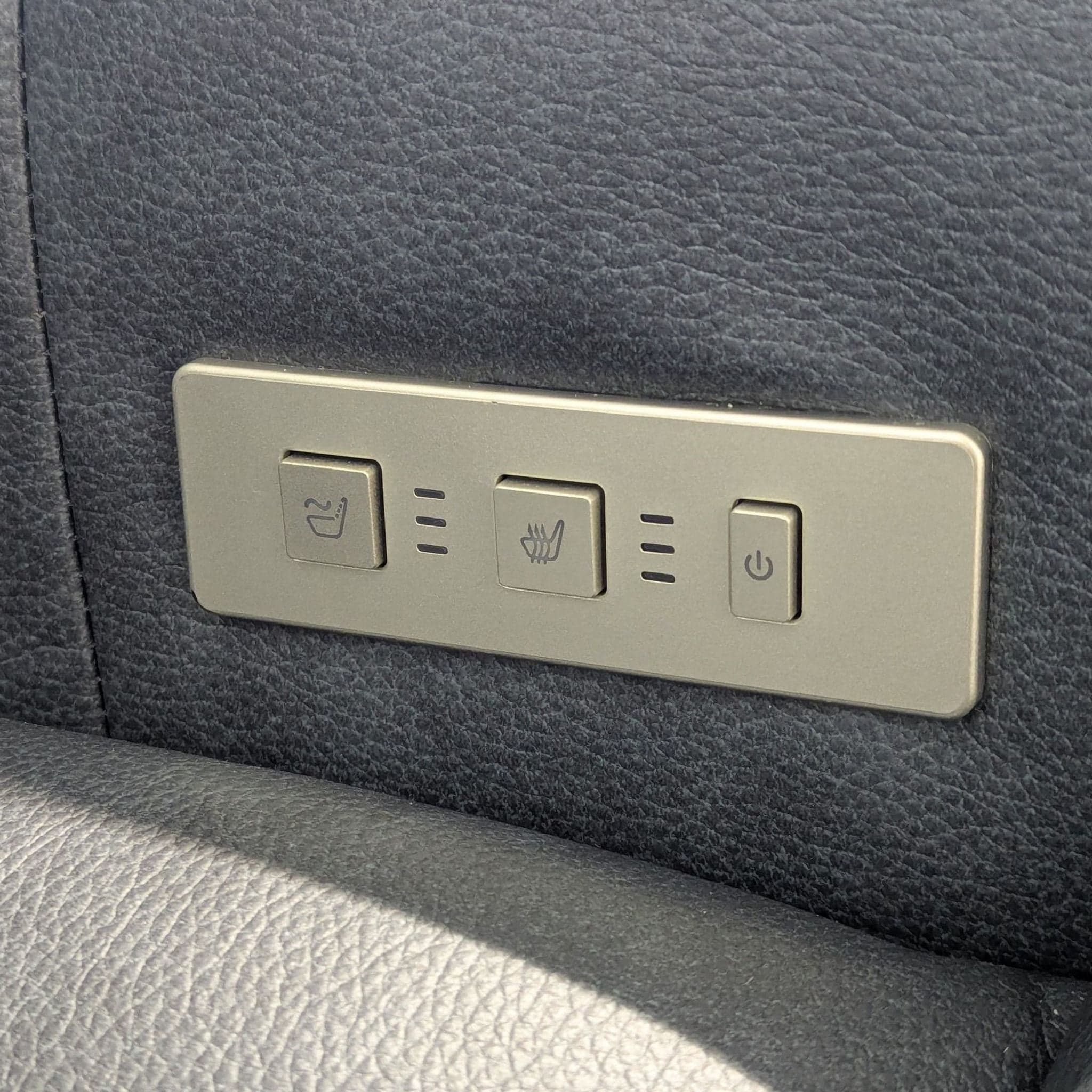 Pride Mobility Ultra PLR-4955 Electric Recliner Lift Chair - Thumbnail 10