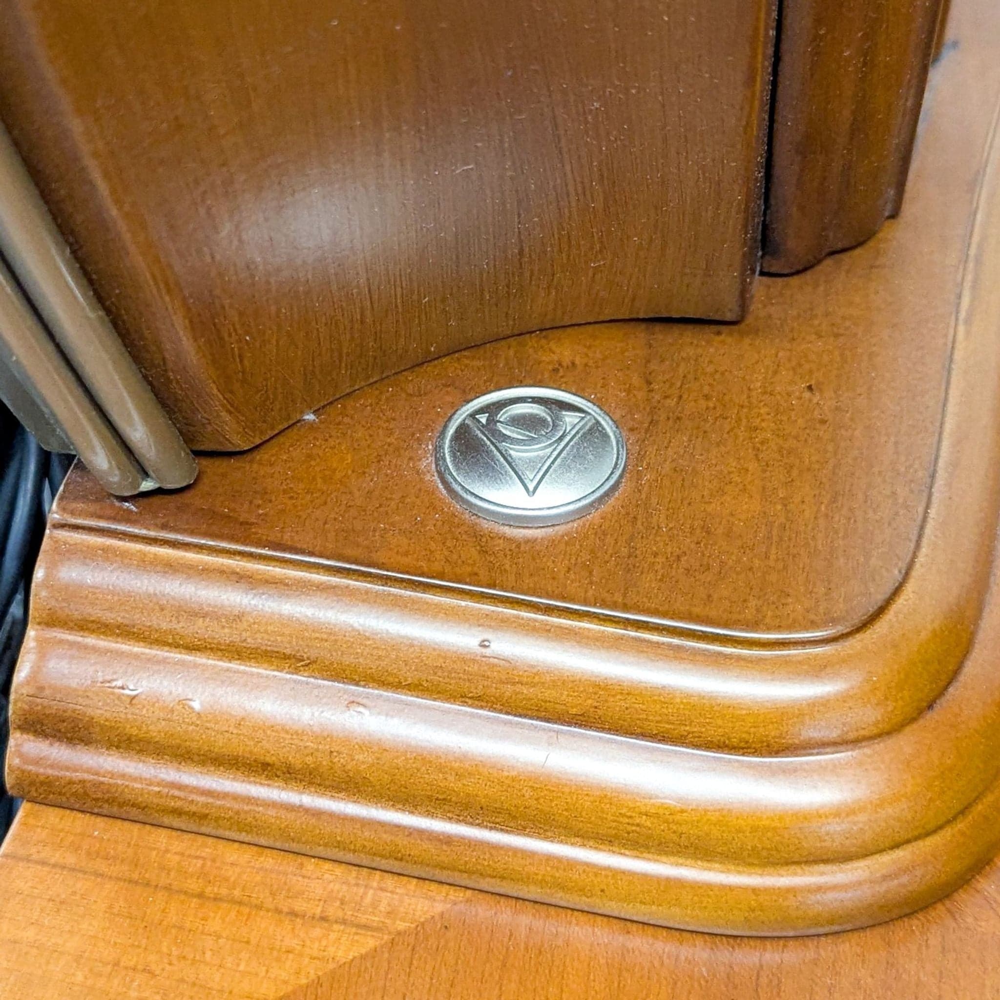 Michael Amini Elegant Wood Dresser with Mirror and Multiple Drawers - Thumbnail 10