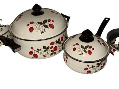 VINTAGE 17-Piece COMPLETE Set SHEFFIELD Enamelware STRAWBERRIES N CREAM Cookware - Thumbnail 5