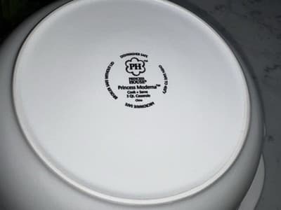 NEW Princess House Moderna 3 Qt Casserole Cook + Serve #4601 White Ceramic NIB - Thumbnail 11