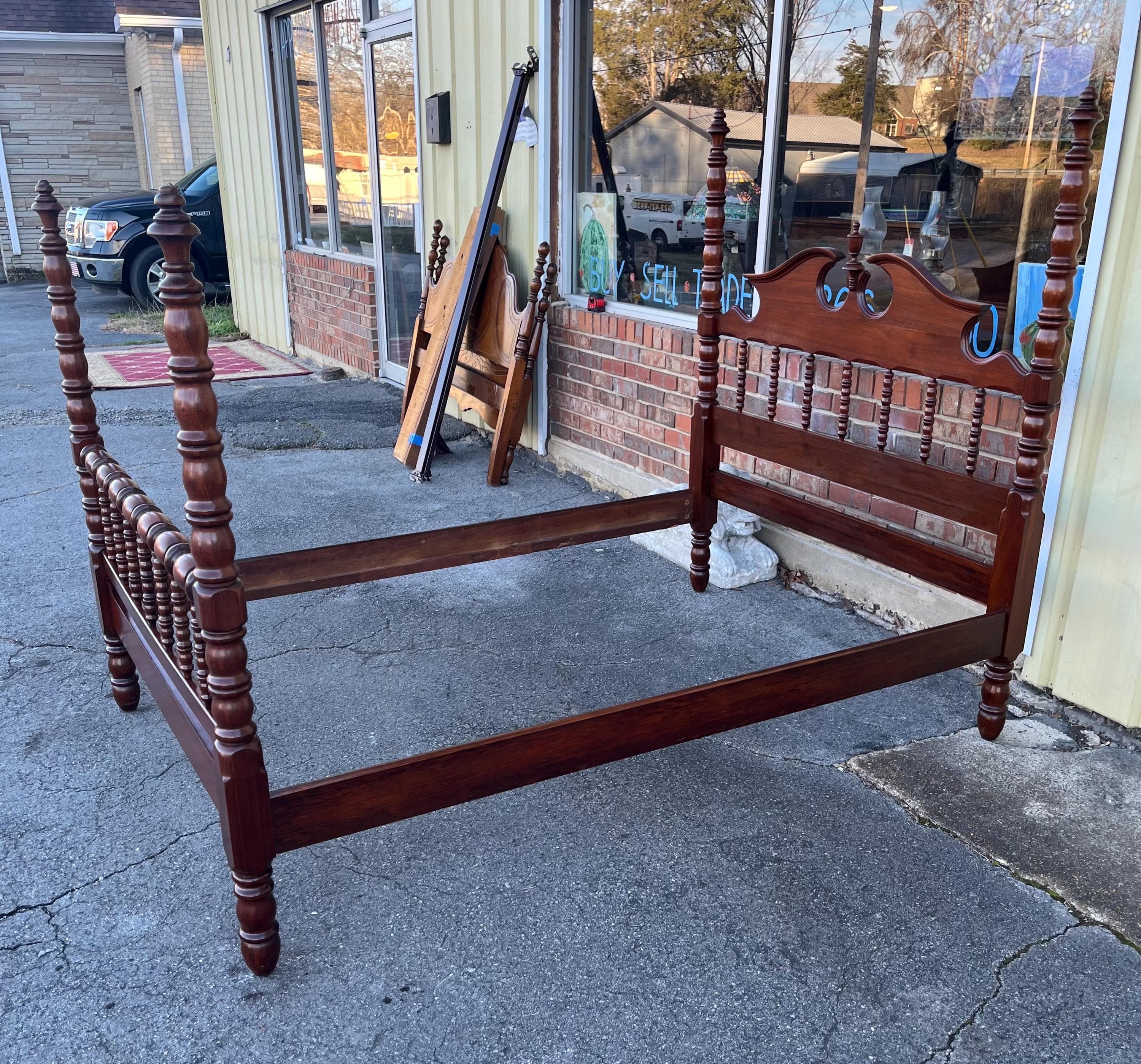 Full Size Spool Poster Bed by Davis Cabinet Co - Thumbnail 8