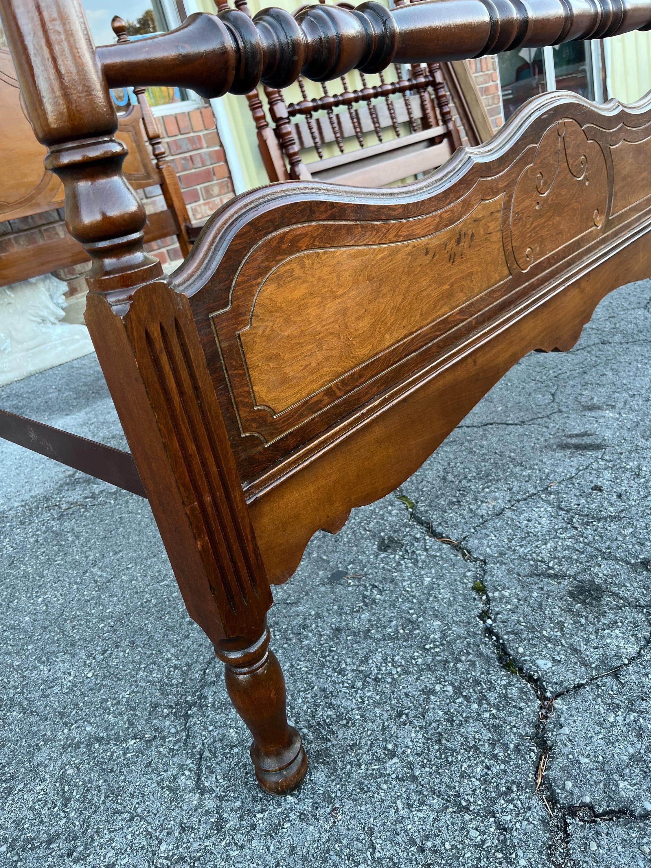 Depression Era Full Size Poster Bed - Thumbnail 5