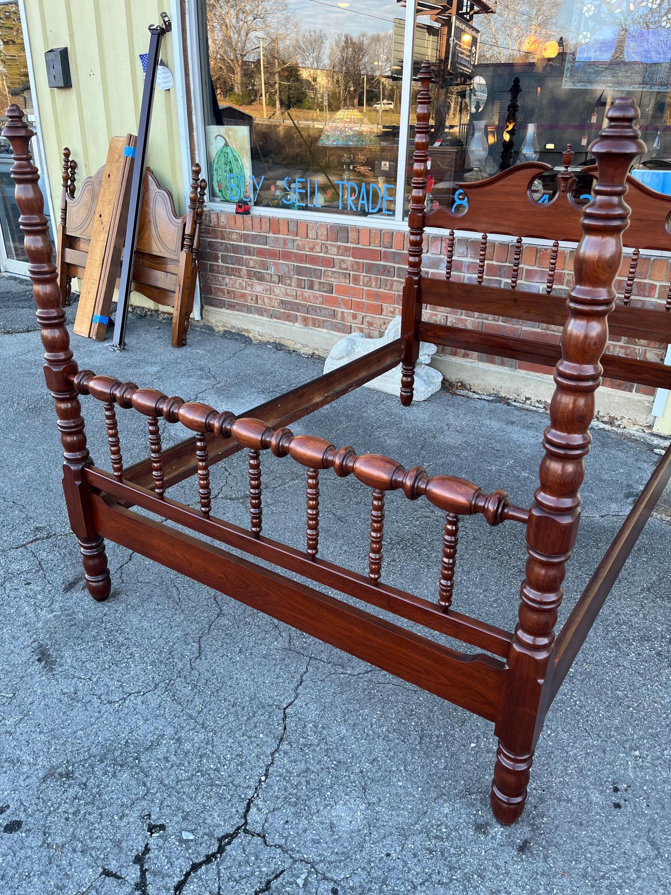 Full Size Spool Poster Bed by Davis Cabinet Co - Thumbnail 11