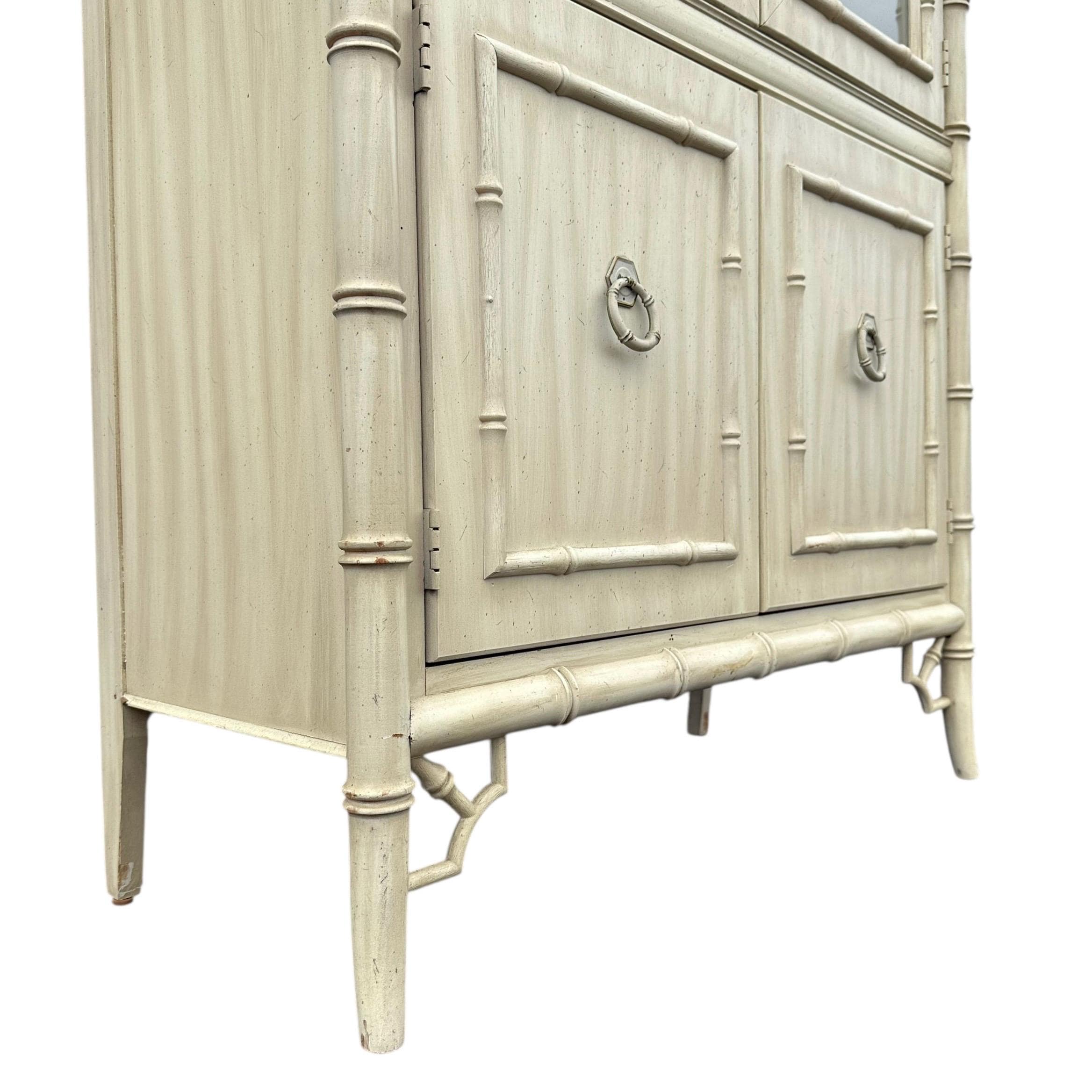 Faux Bamboo China Cabinet by Thomasville Allegro - 1970s Vintage Illuminated White Wash Chinoiserie Hollywood Regency Coastal Display - Thumbnail 17