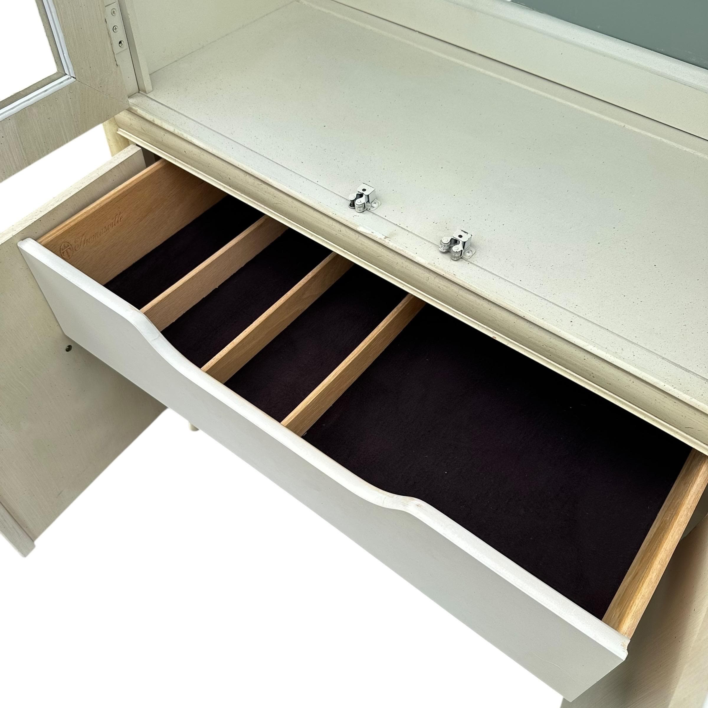 Faux Bamboo China Cabinet by Thomasville Allegro - 1970s Vintage Illuminated White Wash Chinoiserie Hollywood Regency Coastal Display - Thumbnail 15