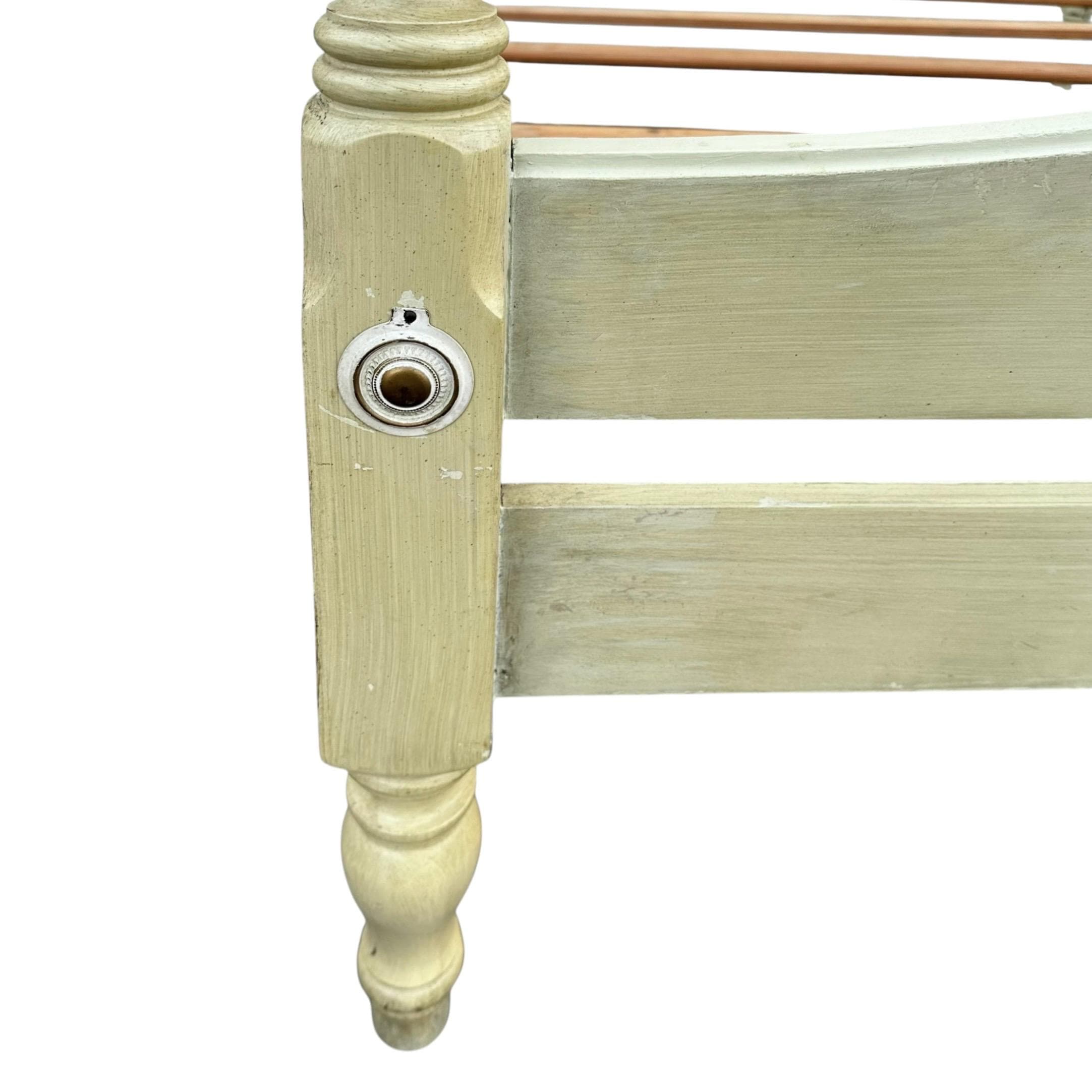 Rare Henry Link Full 4 Poster Bed - Vintage Green, Unique Spiral Carved Posts, Elegant Finials, Scalloped Spindle Back, Solid Wood - Thumbnail 7