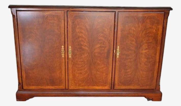 Drexel Heritage Flame Mahogany 60" Georgian Credenza 'Made Expressly for the Ritz-Carlton Hotel' - Vintage Late 20th Century