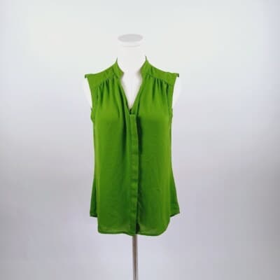 Worthington Green Pleated Sleeveless Blouse Stand-Up Collar V-Neckline M - Image 1