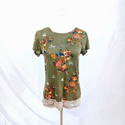 Mason & Belle Green Lace Trim Top Short Sleeve Boho Floral V-Back Size XS - Image 1