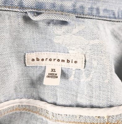 50% Off* Abercrombie Light Wash Distressed Denim Jacket Juniors XL / Women’s XS - Thumbnail 7