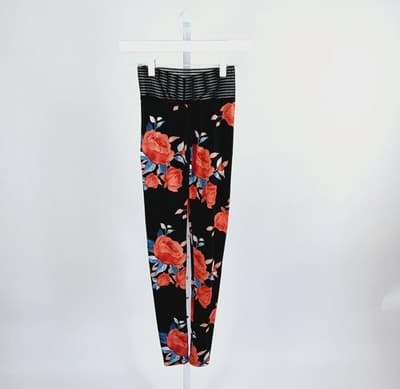 Cute Booty Lounge Red Rose Scrunch Bum Leggings XXS - Image 1