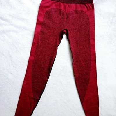 PINK Victoria’s Secret Red Heart Two-Tone Leggings XS - Thumbnail 2